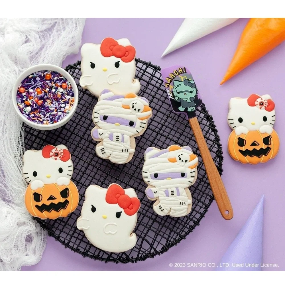 NWT Sanrio 50pc Hello Kitty Halloween Cookie Stamp and Frosting Set